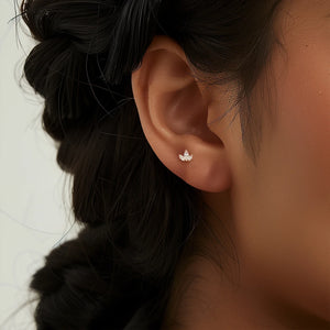 925 Sterling Silver Heart Zircon Stud Earrings – Push-Back Design